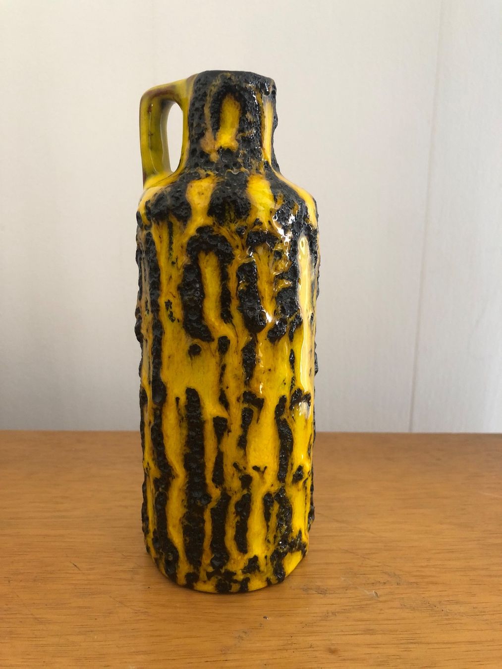 Walther Glas Vasen & Gefässe: Vintage Henkelvase – Gebraucht aus steinmaur von freistiel