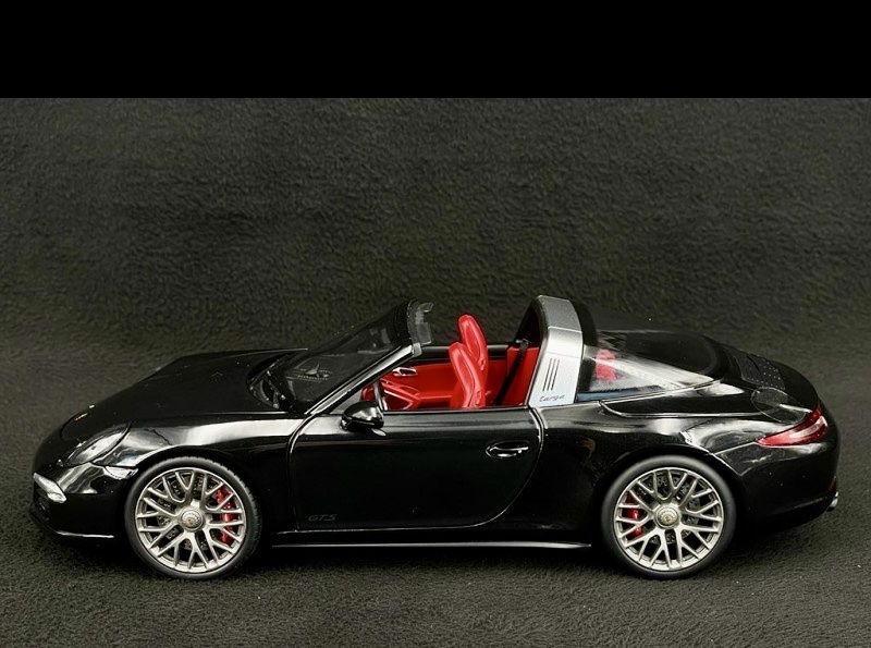 Porsche Modellini d'auto: PORSCHE 911 CARRERA 4 GTS TARGA  – Nuovo e nell'imballaggio originale da Erlenbach i. S. venduto da MB-Next-Level