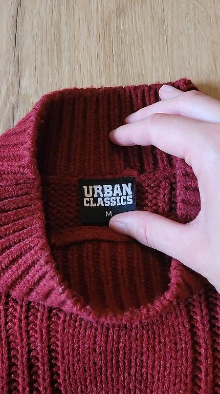 Pullover & Sweatshirts: Urban Classics Strickpullover / Crop-Pullover Gr. M – Gebraucht aus Gutenswil von schmidii 2