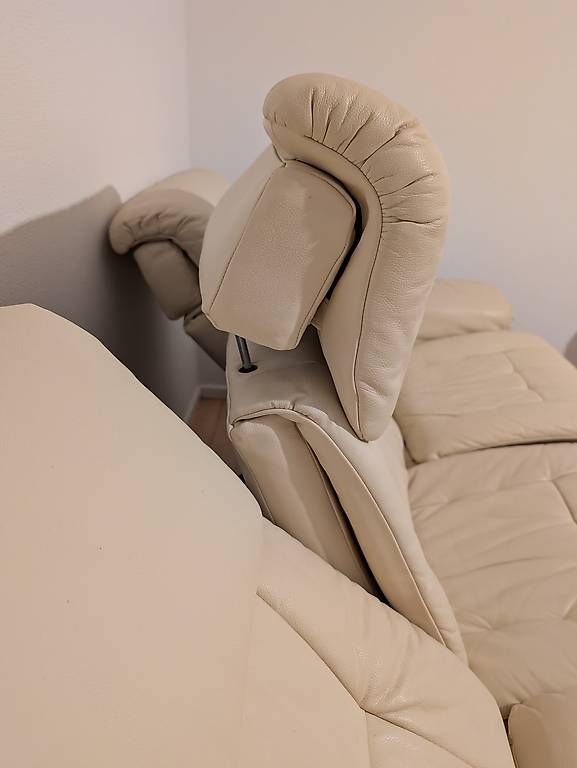 Divani: Sofa in sehr gutem Zustand – Usato da Birsfelden venduto da Manzbe 3
