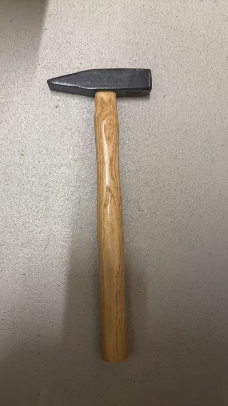 Tutti gli attrezzi: Schlosserhammer / Hammer mit Holzgriff – Nuovo (secondo la descrizione) da Niederweningen venduto da zw4_s78j