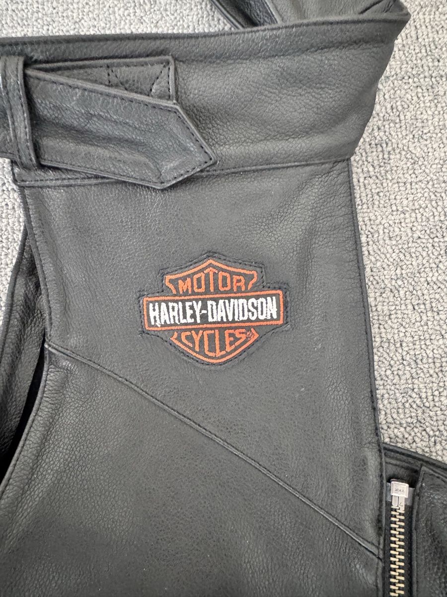 Harley-Davidson Hosen: Harley Davidson Leder Chaps Grösse L – Gebraucht aus Adliswil von Bellezza06 2