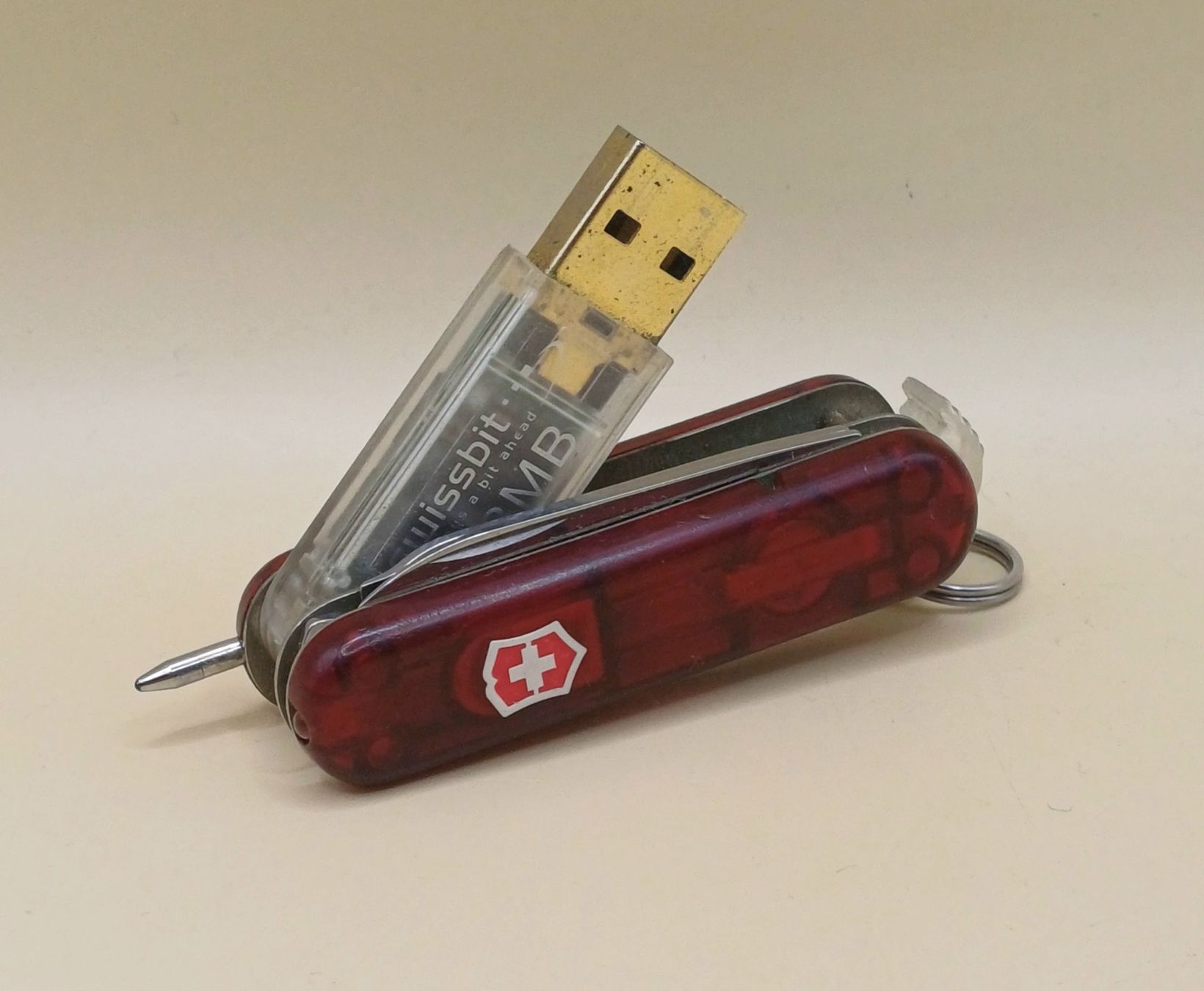 Victorinox Coltelli tascabile: Victorinox USB mit Kugelschreiber und Pointer SWISSMEMORY – Usato da Brittnau venduto da simionius