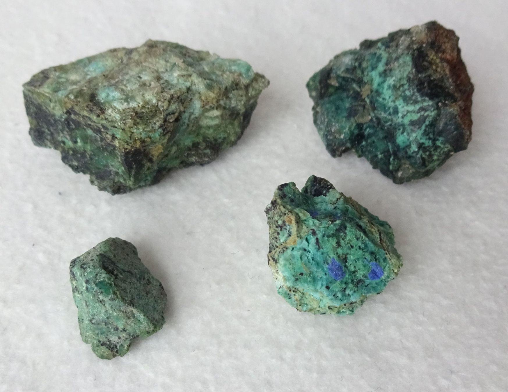 Minerali & Pietre curative: Chrysokoll Rohsteine – Usato da St.Gallen venduto da Paddington11 5