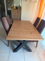 Esszimmertisch mit 4 Stühlen