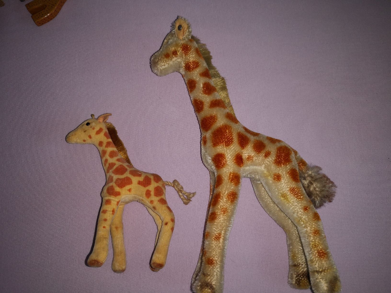 Steiff Giocattoli: 2 x STEIFF GIRAFFEN – Usato da MUEHLEBERG venduto da Cocolinette
