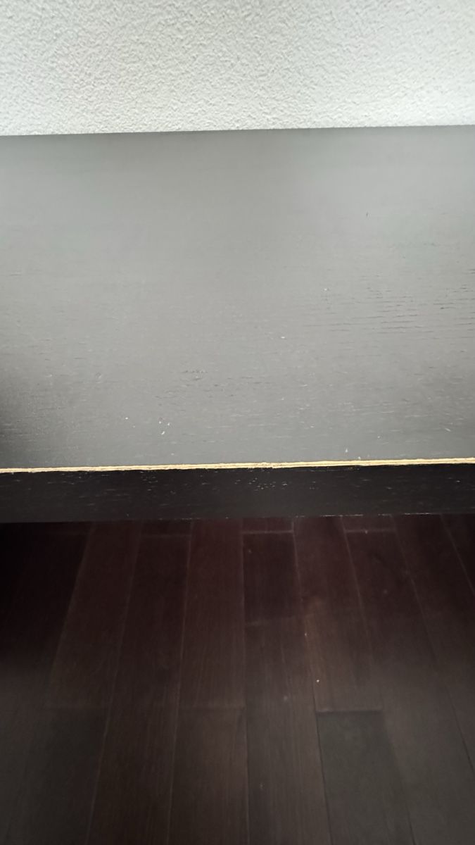 Ikea Scrivanie: Ikea Malm Schreibtisch – Usato da Zürich venduto da deb_3456 4