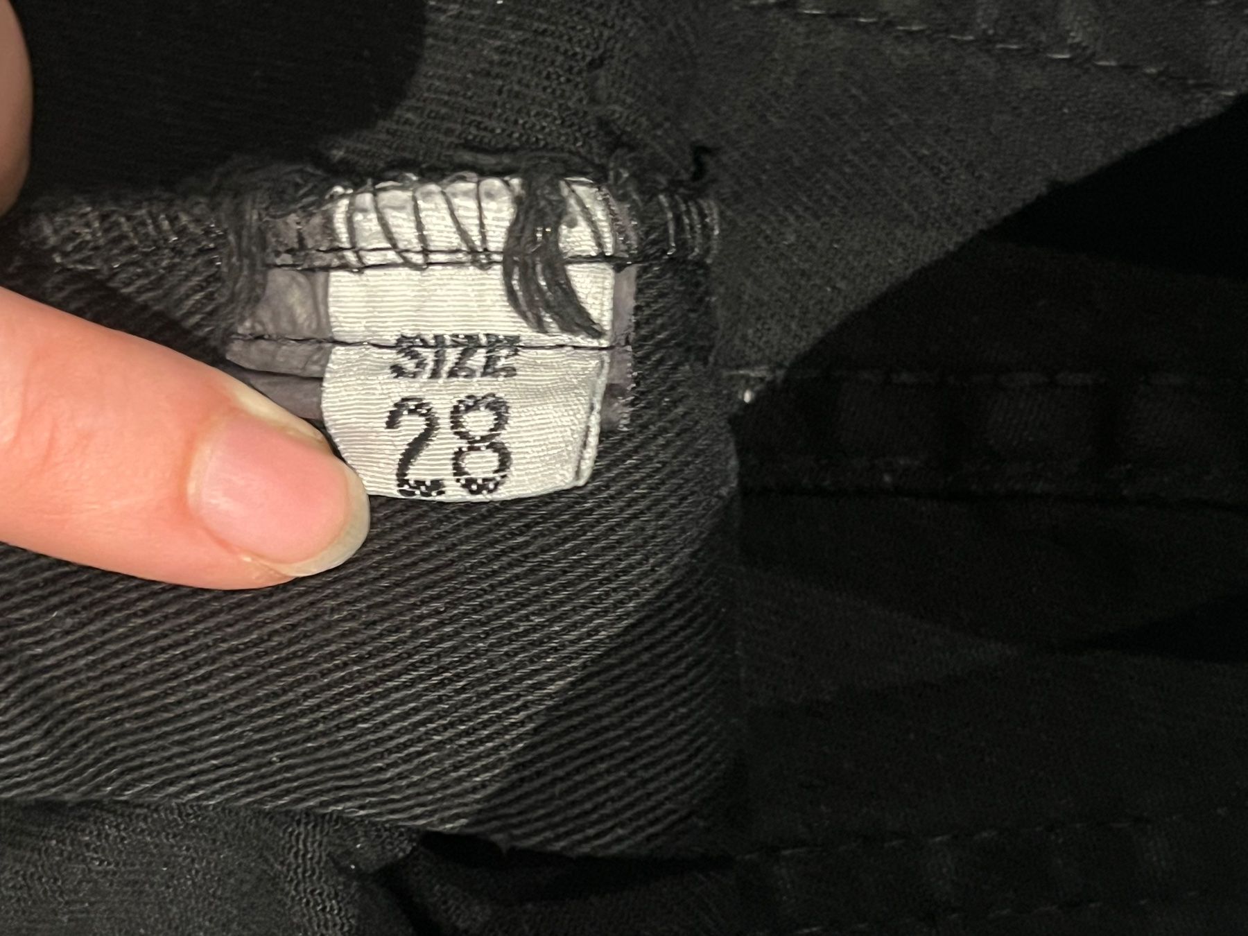 Pantaloni: Jeans Shorts Schwarz Stretchy Grösse 28 – Usato da Zürich venduto da Stami129 2