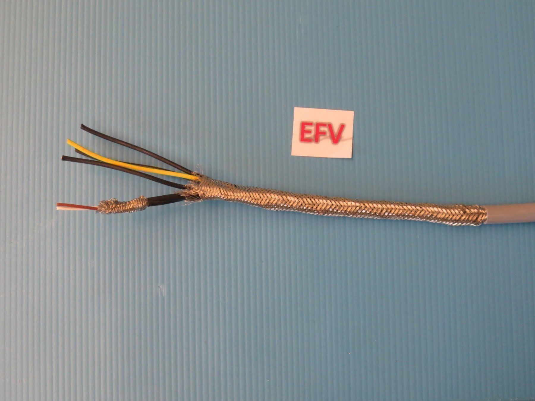 Cavi: 30m geschirmtes Kabel 4x1.5mm2+ 2x0,5mm2 – Nuovo e nell'imballaggio originale da Sulz LU venduto da Elektrofachverkauf 1
