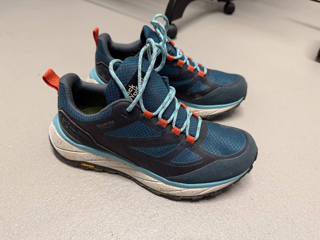 Scarpe da donna: Jack Wolfskin Wanderschuhe 37.5 – Usato da Walchwil venduto da Linhroth