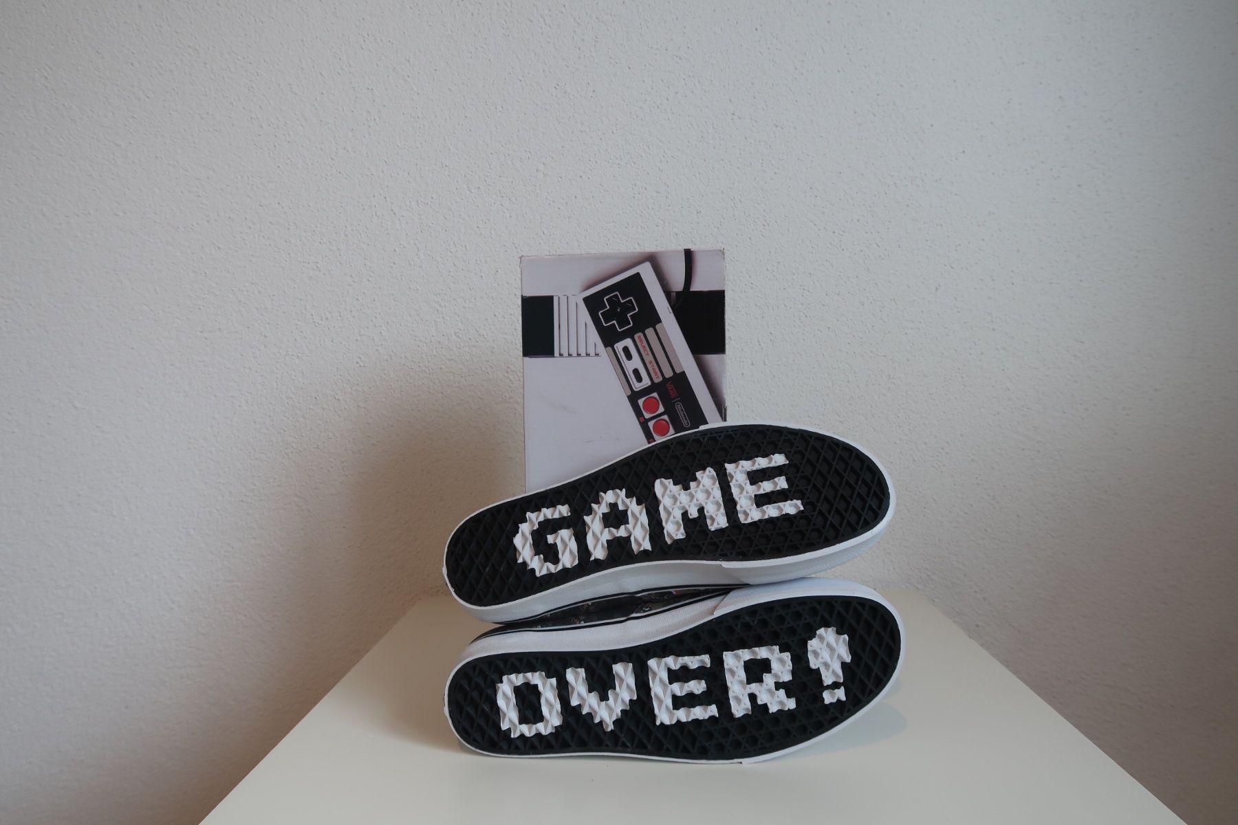 Vans Scarpe da uomo: VANS Authentic Nintento „DuckHunt“ – Nuovo e nell'imballaggio originale da Freienbach venduto da Badi1980 2