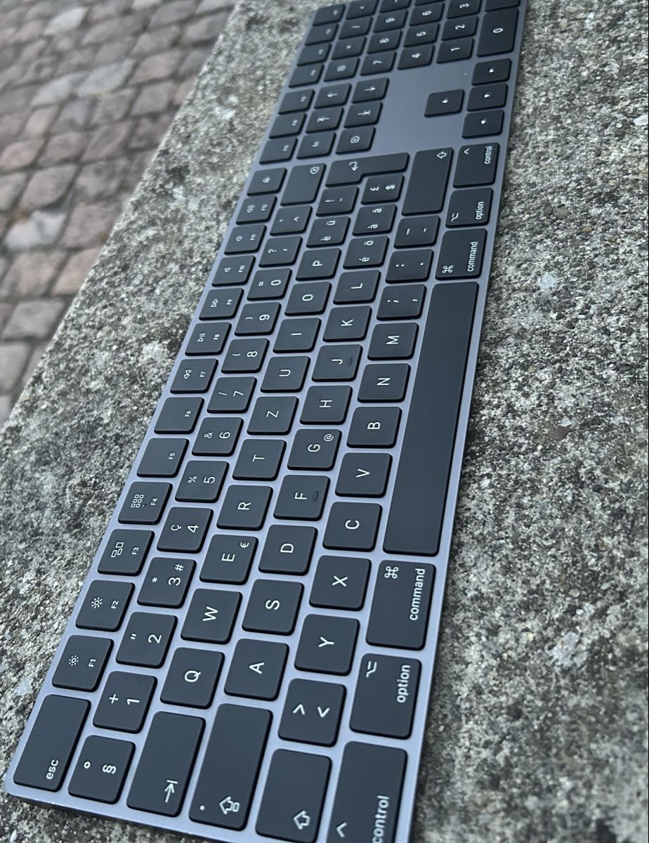 Apple Tastaturen: Tastatur Apple A1843 (ideal) – Neu (gemäss Beschreibung) aus Winterthur von rus_65xy 1