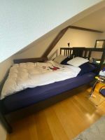 Grosses Bett mit Matratze zum Verkauf