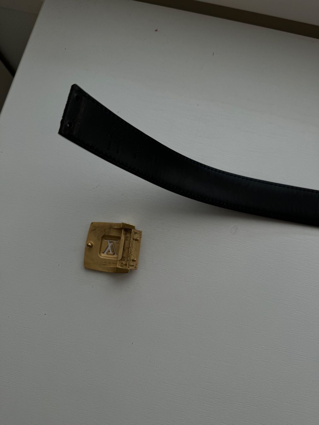 Louis Vuitton Cinture: Stylish LV Belt With Colorful Logo – Usato da Hurden venduto da rac_wyf8 3