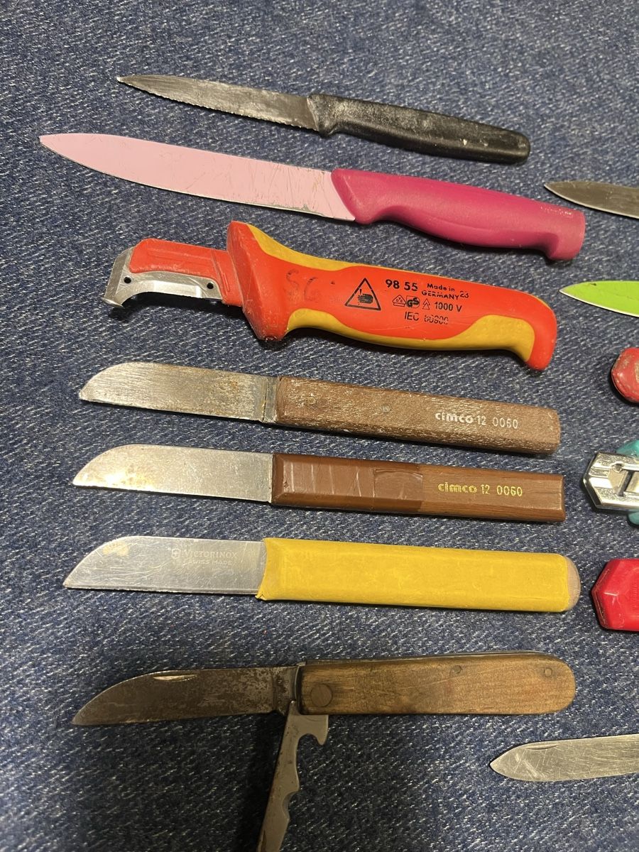 Coltelli: Messer und Cutter Konvolut gebraucht – Usato da Würenlos venduto da jam_mv8g 2