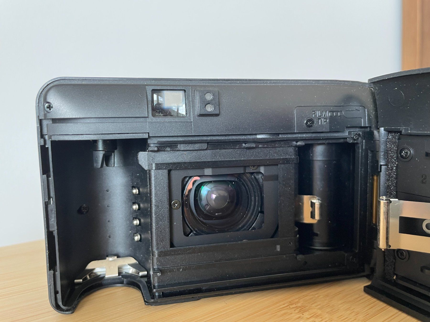 Konica Fotocamera: Konica Big Mini 35-70mm BM-311Z – Difettoso da Petit Lancy venduto da gil_hr6v 8