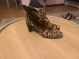 Leopardenmuster Stiefeletten von Gr. 40 - Chie Mihara