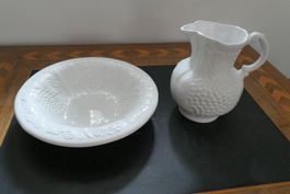 Wasserkrug mit Schale