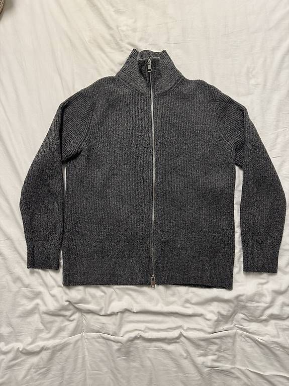 H&M Pullover & Sweatshirts: H&M Pullover – Gebraucht aus Zürich von refg7