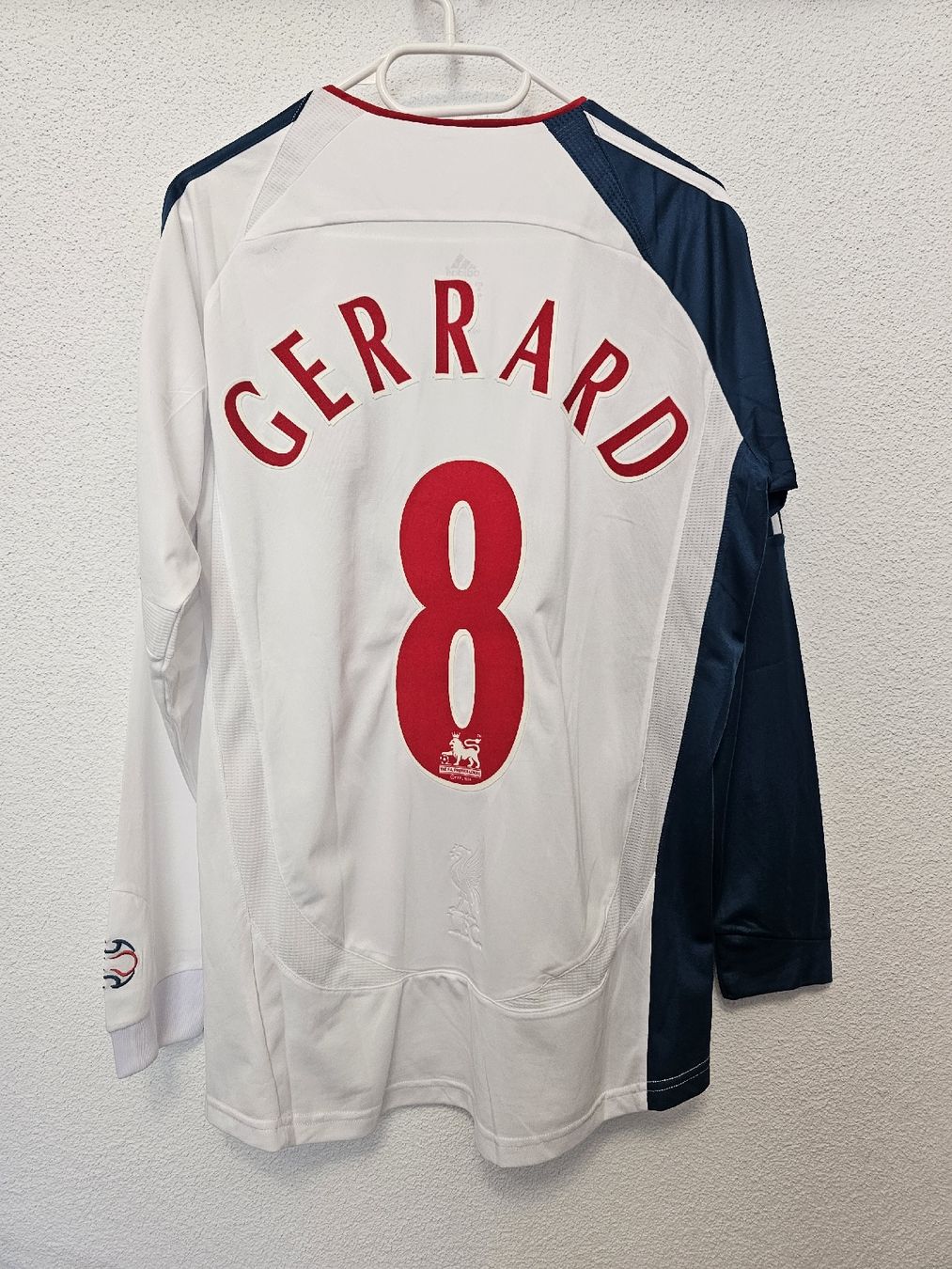 Leibchen & Hosen: Liverpool Langarmtrikot 06/07 – Gebraucht aus Rickenbach LU von LichterWelt 1