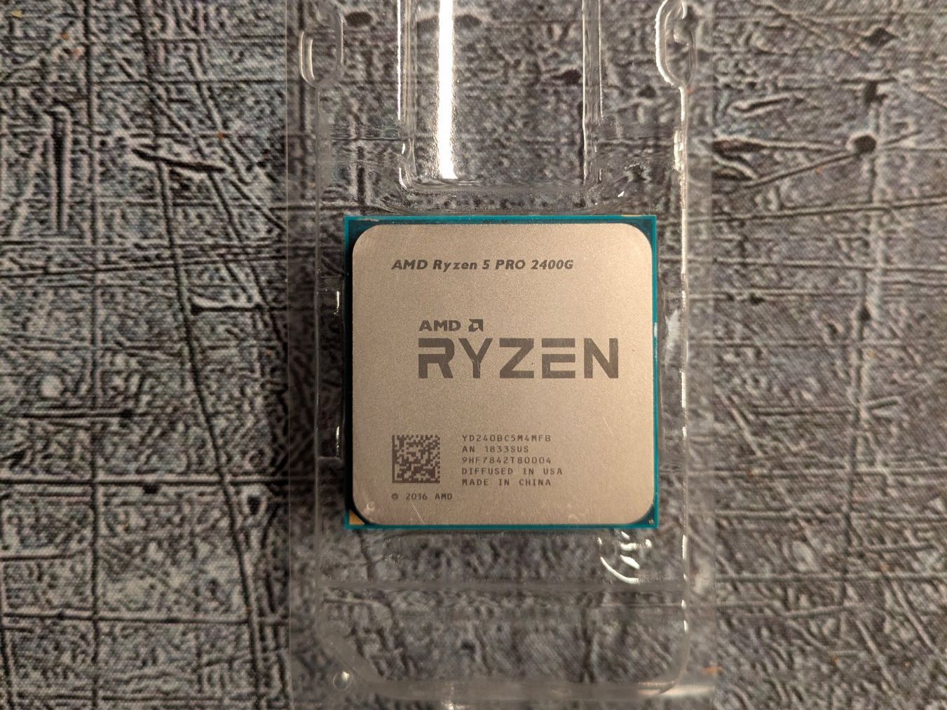 Amd Componenti elettronici: AMD Ryzen 5 PRO 2400G – Usato da Burgdorf venduto da datumoj