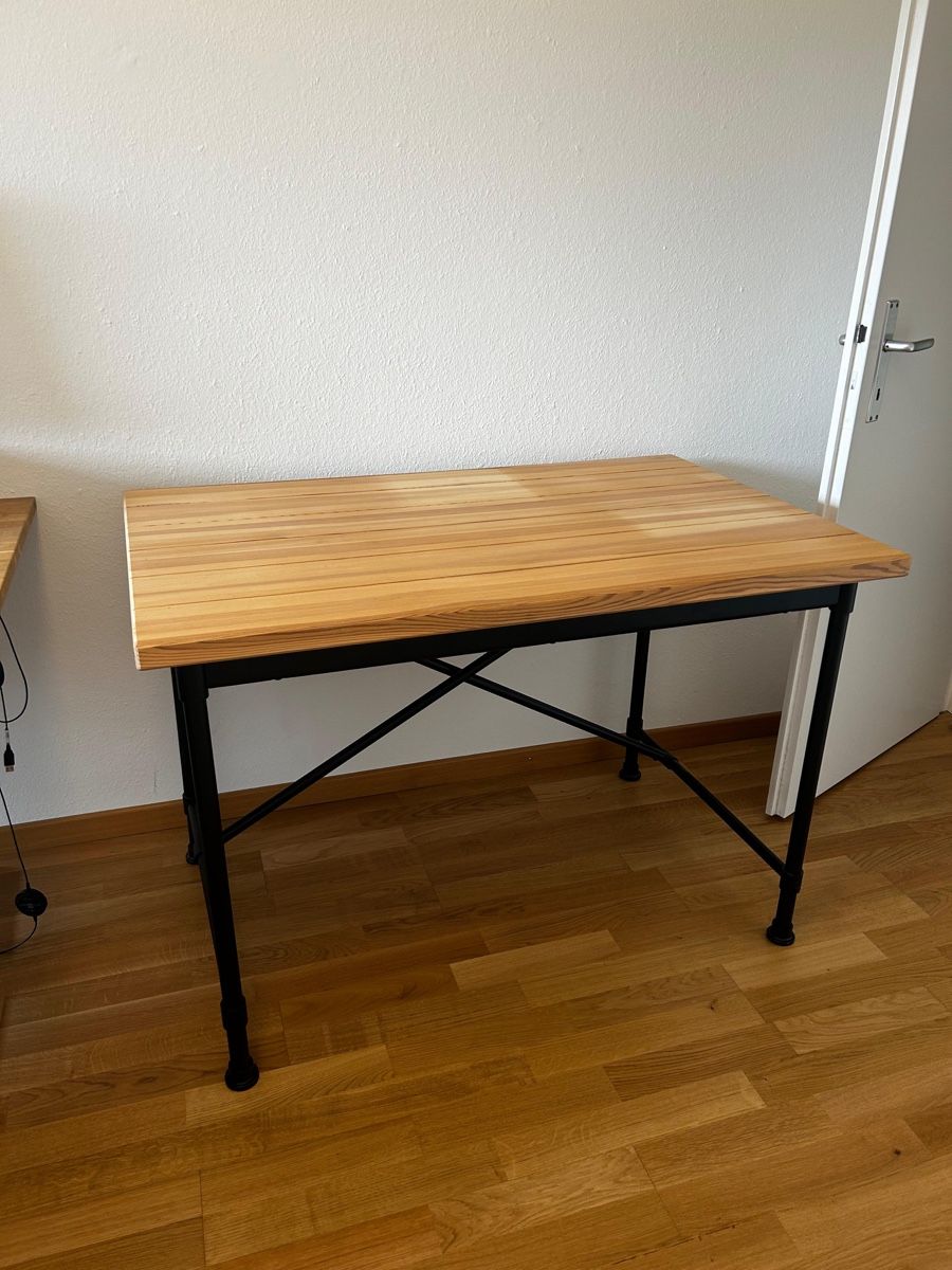 Schreibtische: wooden desk – Gebraucht aus Zürich von lar_npv8