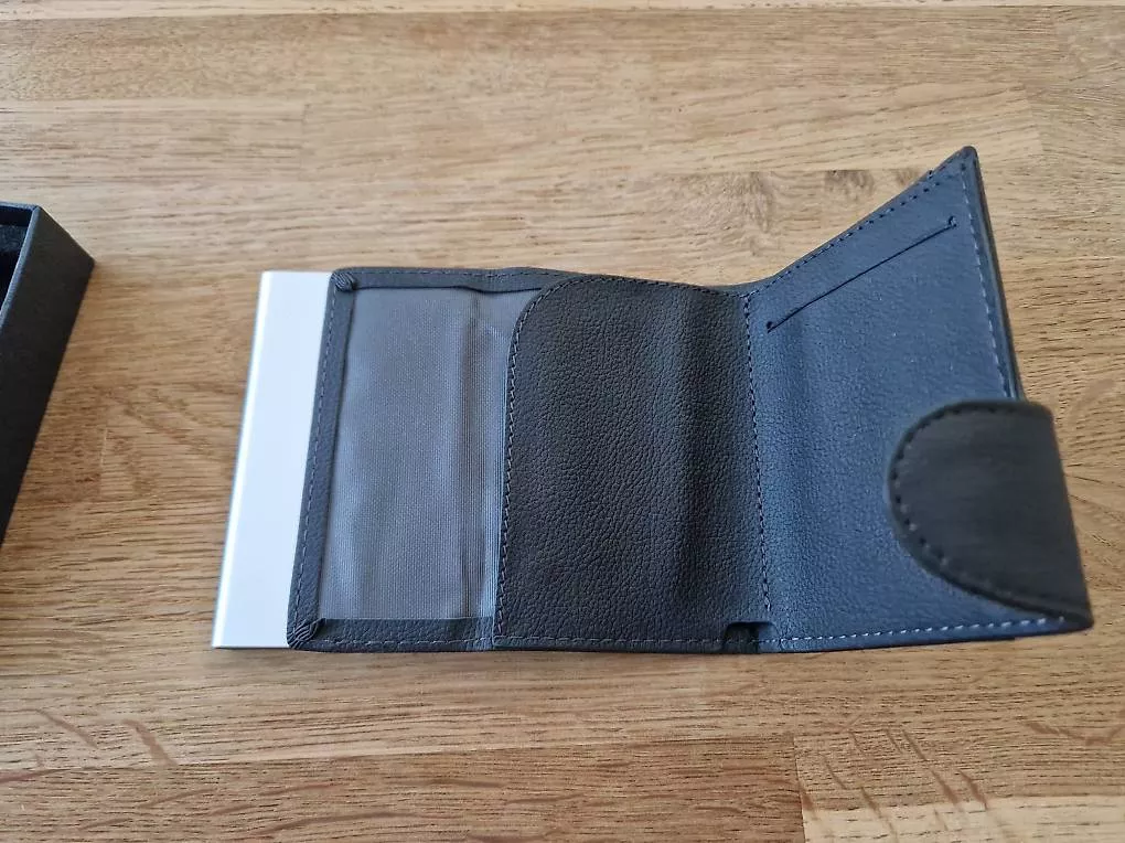 Portafogli: Card Holder, C-Secure – Nuovo e nell'imballaggio originale da Chur venduto da marc3710 2