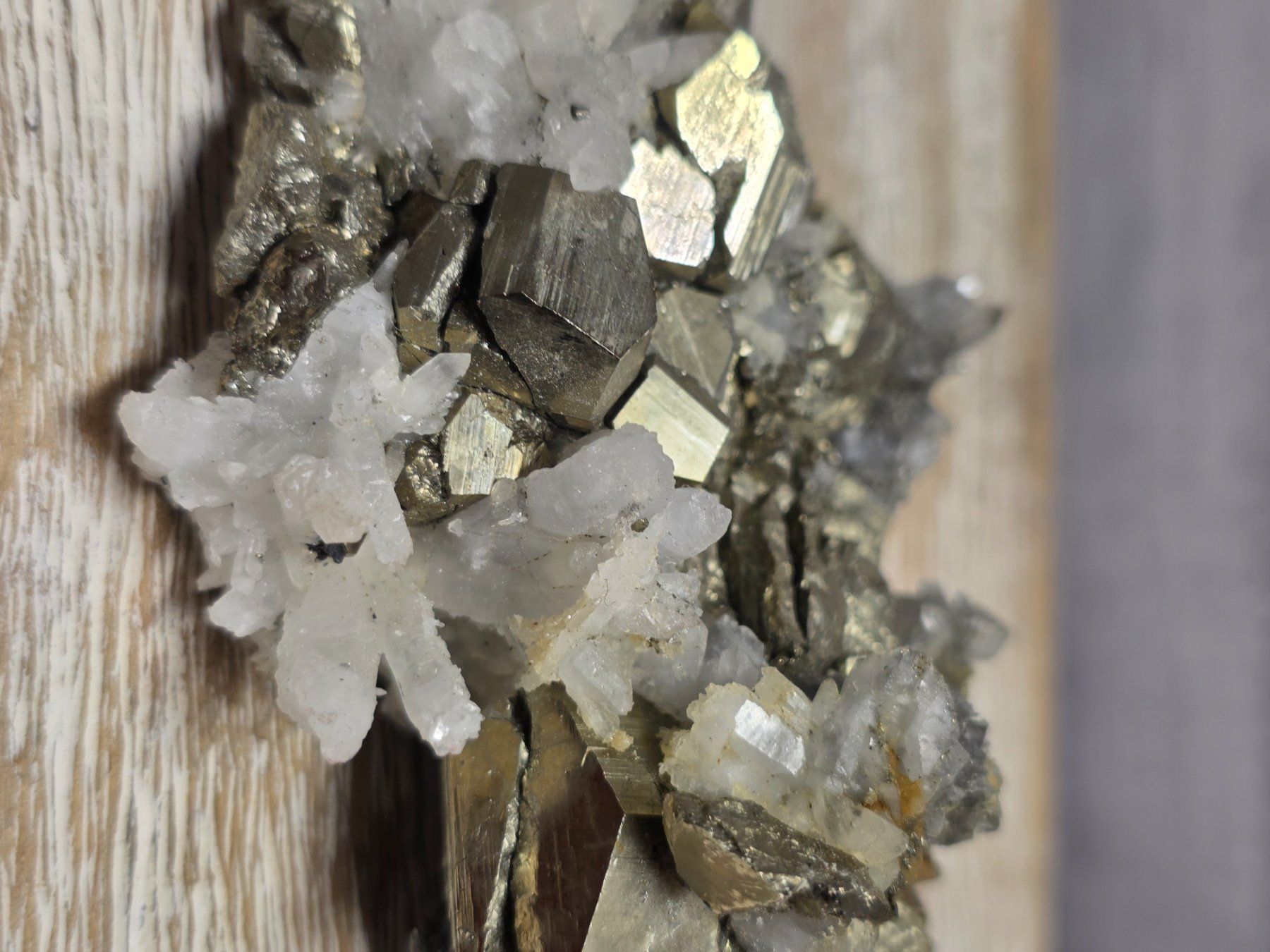 Minerali & Pietre curative: Quarz auf Pyrit Stufe 263g – Nuovo e nell'imballaggio originale da Matzingen venduto da Shay_Crystalz 2