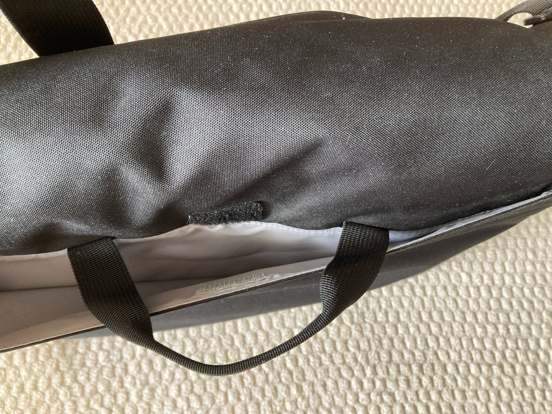 Koffer & Taschen: Aktentasche Schwarz mit Laptophülle, Top Zustand – Neu (gemäss Beschreibung) aus Küsnacht ZH von PLZoll 2