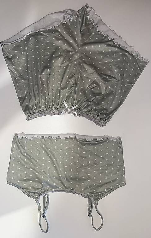 Négligés & Pyjamas: Sommerpygama – D'occasion à Obersaxen par TaCaSales