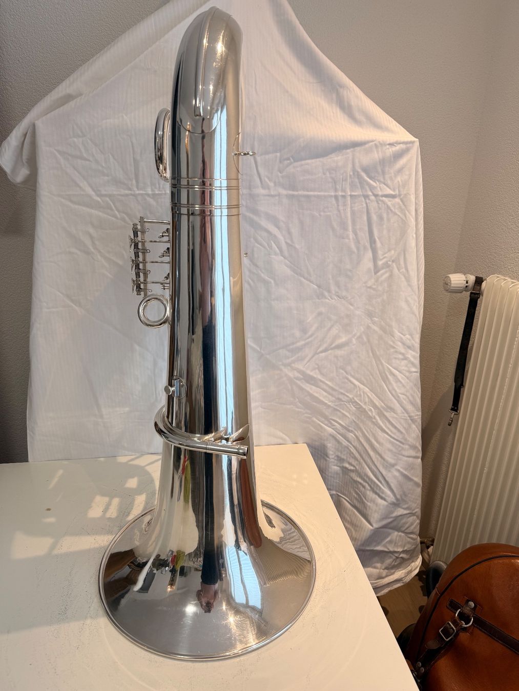 Strumenti musicali: Es Tuba Hirsbrunner Sumiswald versilbert – Nuovo (secondo la descrizione) da Grenchen venduto da Vegas45 3