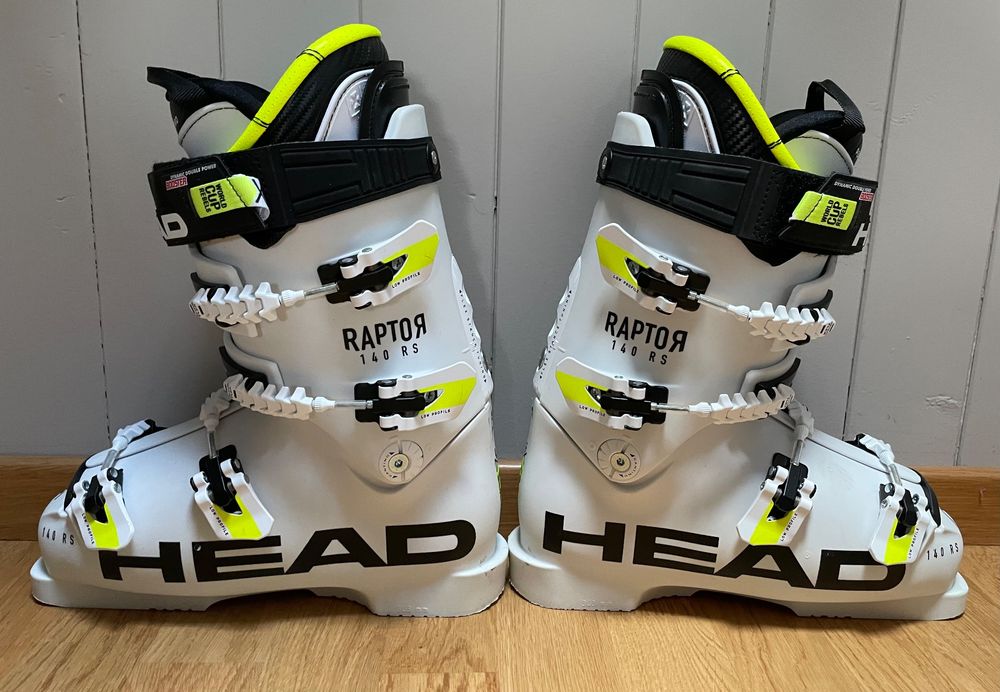 Head raptor outlet 140