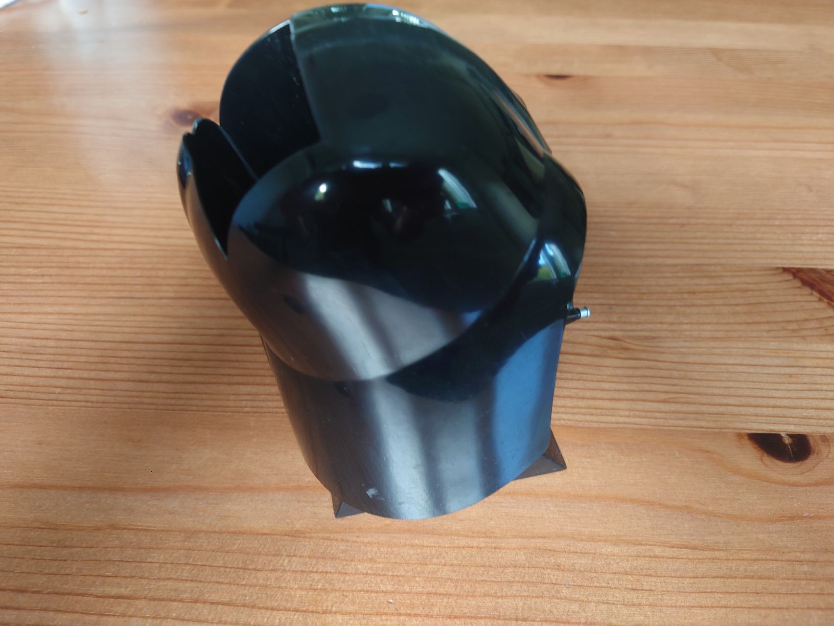 Star Wars Figuren: Star Wars Darth Vader Episode III Helmet - EUC 2005 – Gebraucht aus Zürich von Almohammed 2