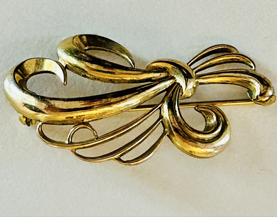 Goldige Vintage Brosche, filigranes Design! (Gebraucht) in Düdingen für ...