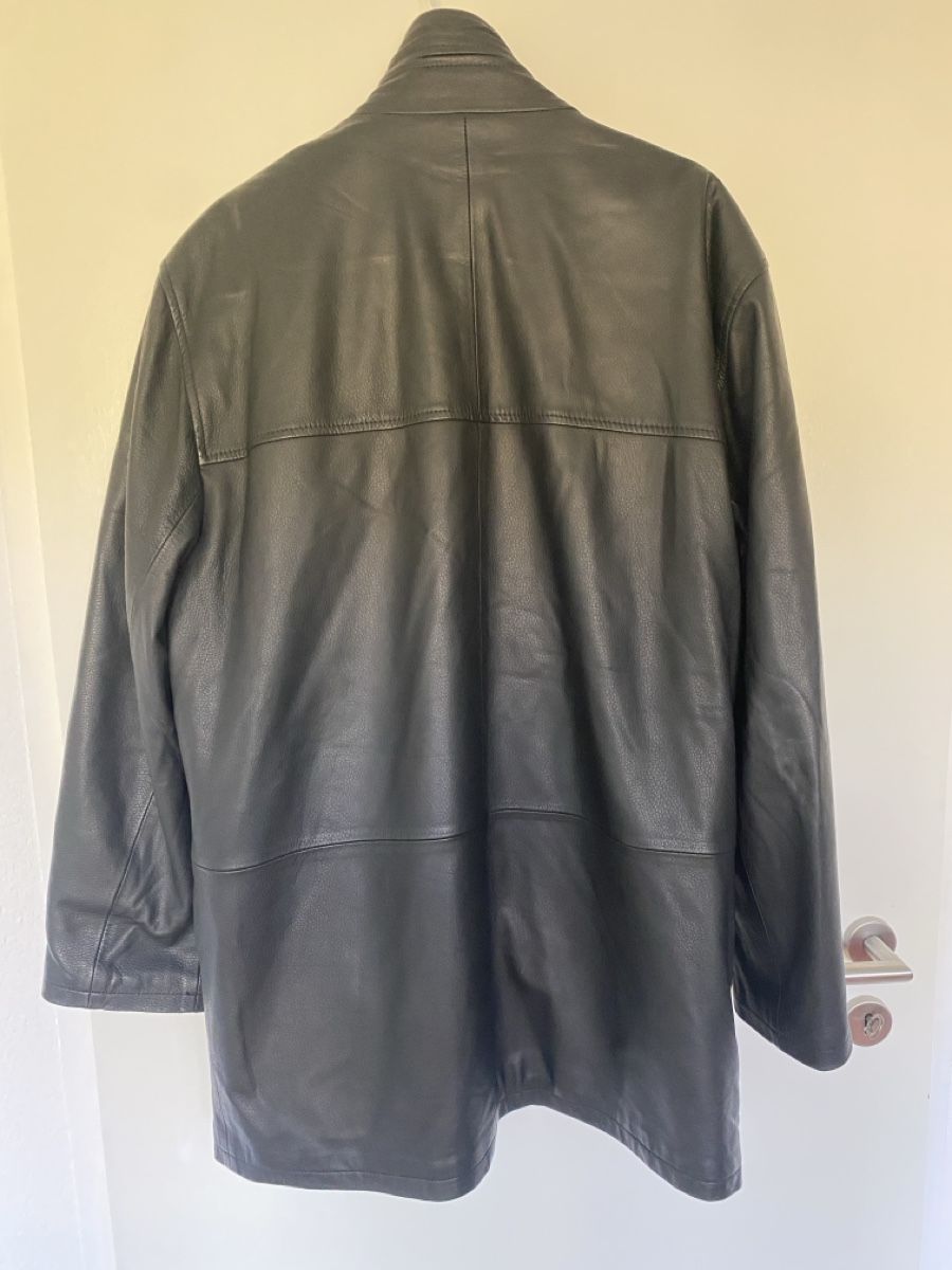Bugatti Giacche: Bugatti Herren Lederjacke schwarz Gr 52  – Usato da Ittenthal venduto da Lorinakuprecht0 1