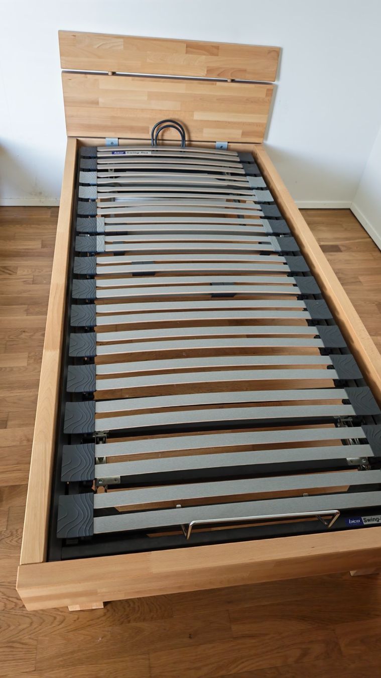 Bico Lattenroste: Bett mit Bico Swing-Flex Lattenrost – Gebraucht aus Berikon von Kudi56 1