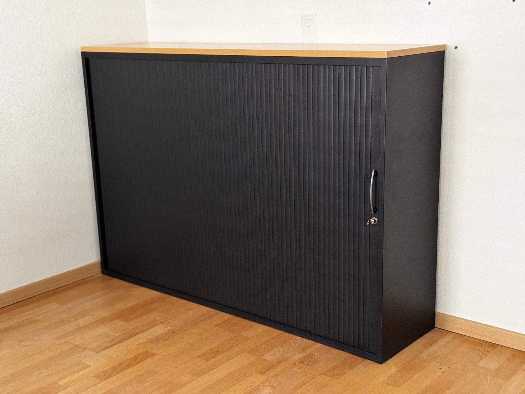 Lista Regale: 2x Lista Office Rollladenschränke – Gebraucht aus Zürich von dom_l879
