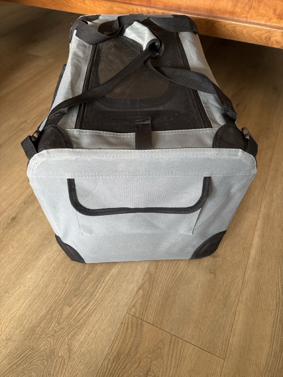 Niches, paniers: Faltbare Tasche für Hunde  – D'occasion à Zürich par zimtstern45 4