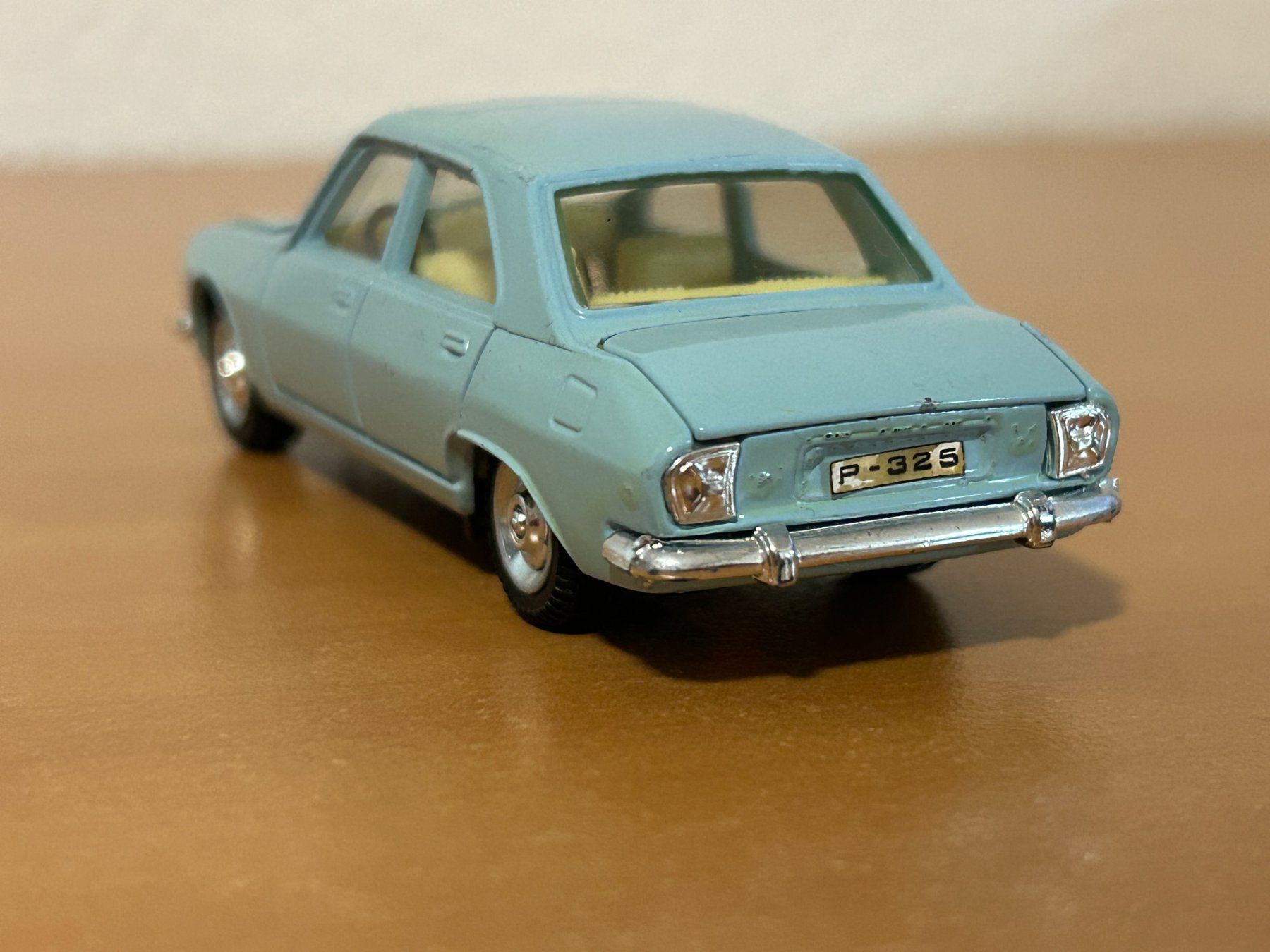 Peugeot Modellini d'auto: Peugeot 504 Pilen 1:43 – Usato da Schafisheim venduto da Ducati57 1