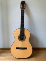 Akustische Gitarre - Vicente Casal