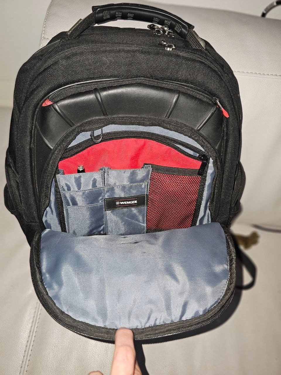 Wenger Rucksäcke: Wenger Rucksack schwarz grau – Gebraucht aus Vira (Gambarogno) von zaubernuessli 2