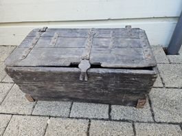 truhe mittelalter