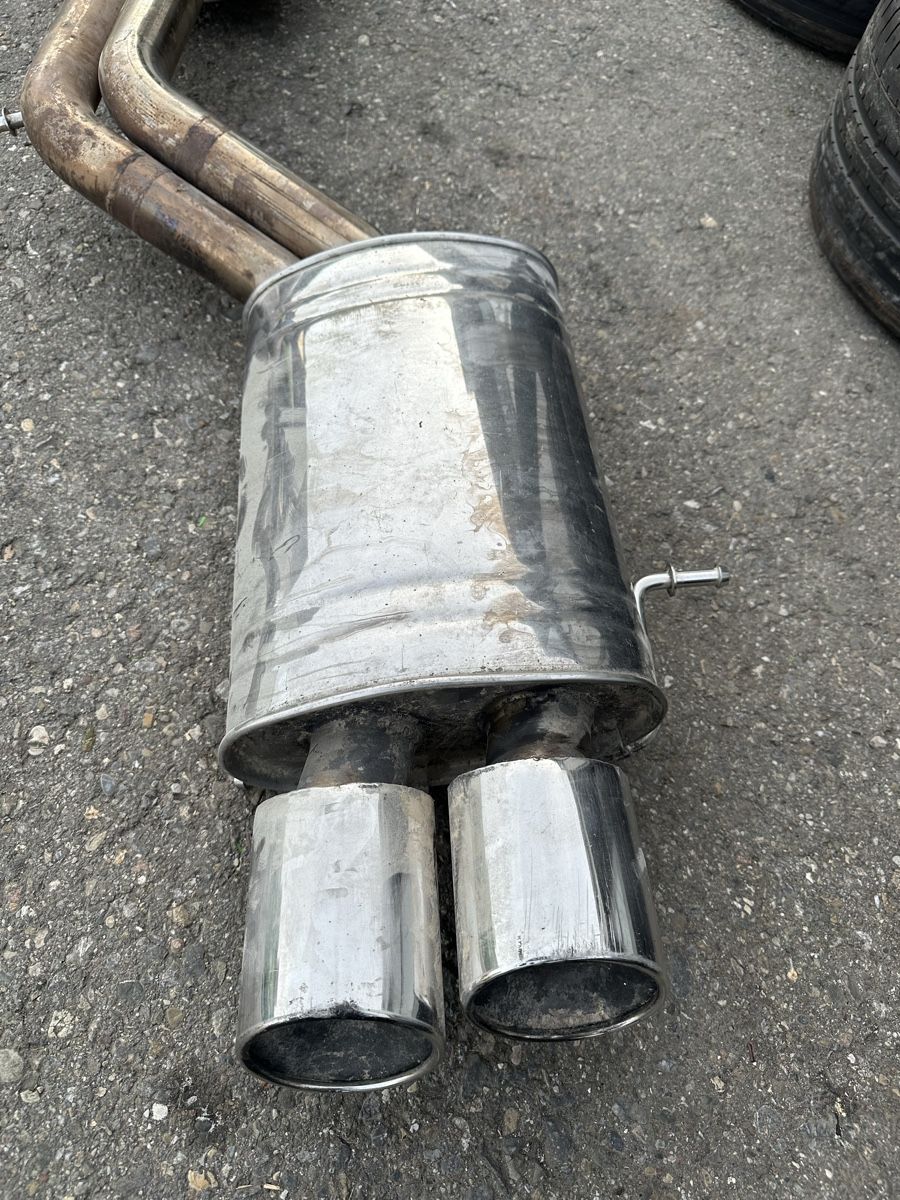 Audi Sistemi di scarico: AUDI RS4 b5 Sportauspuff – Usato da Oetwil am See venduto da CarParts 1