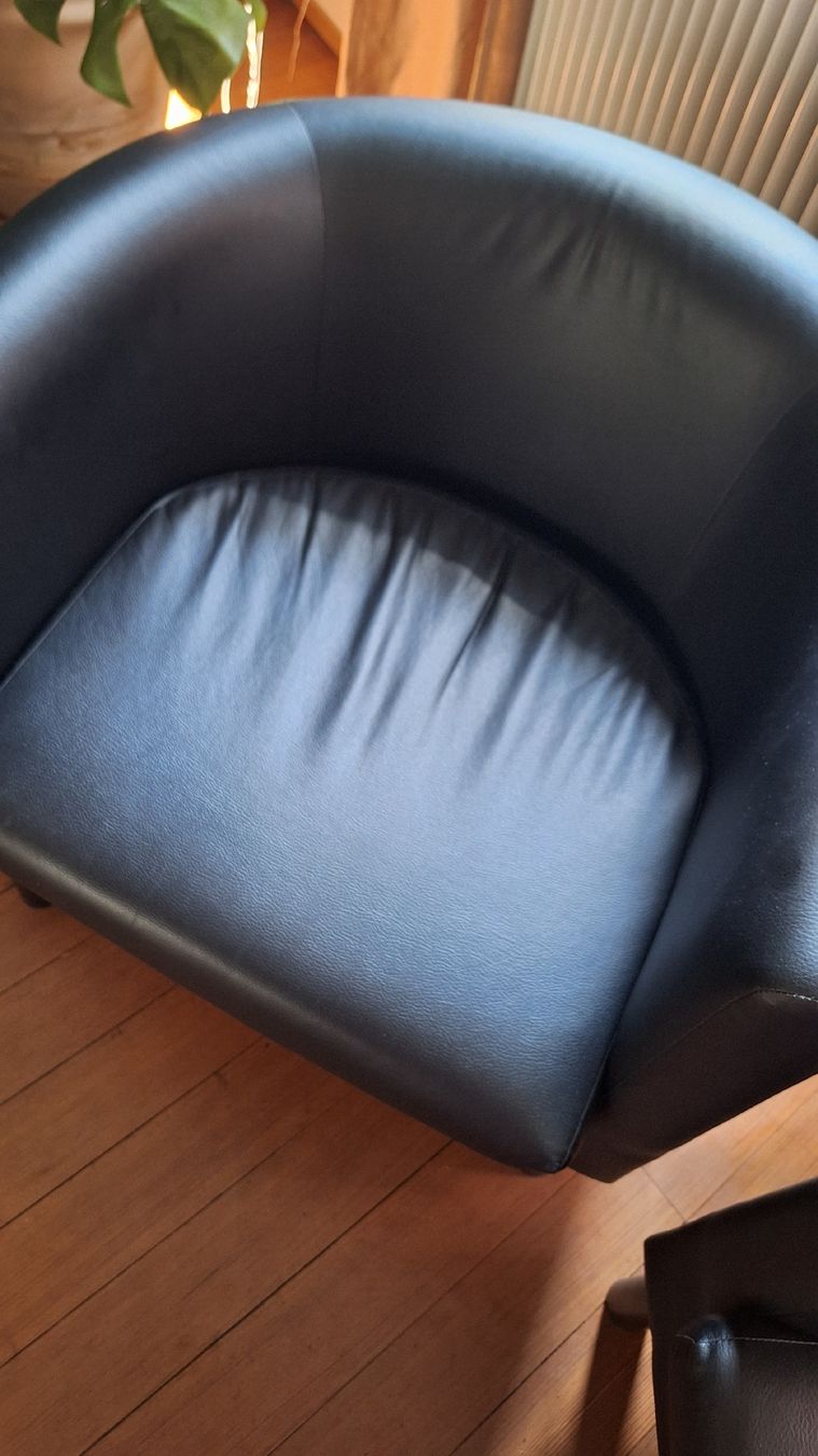 Ikea Sessel: 2 IKEA CADR Sessel schwarz in Lederoptik – Gebraucht aus Basel von Nathania 3