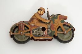 Moto militaire ancienne sans moteur à clé