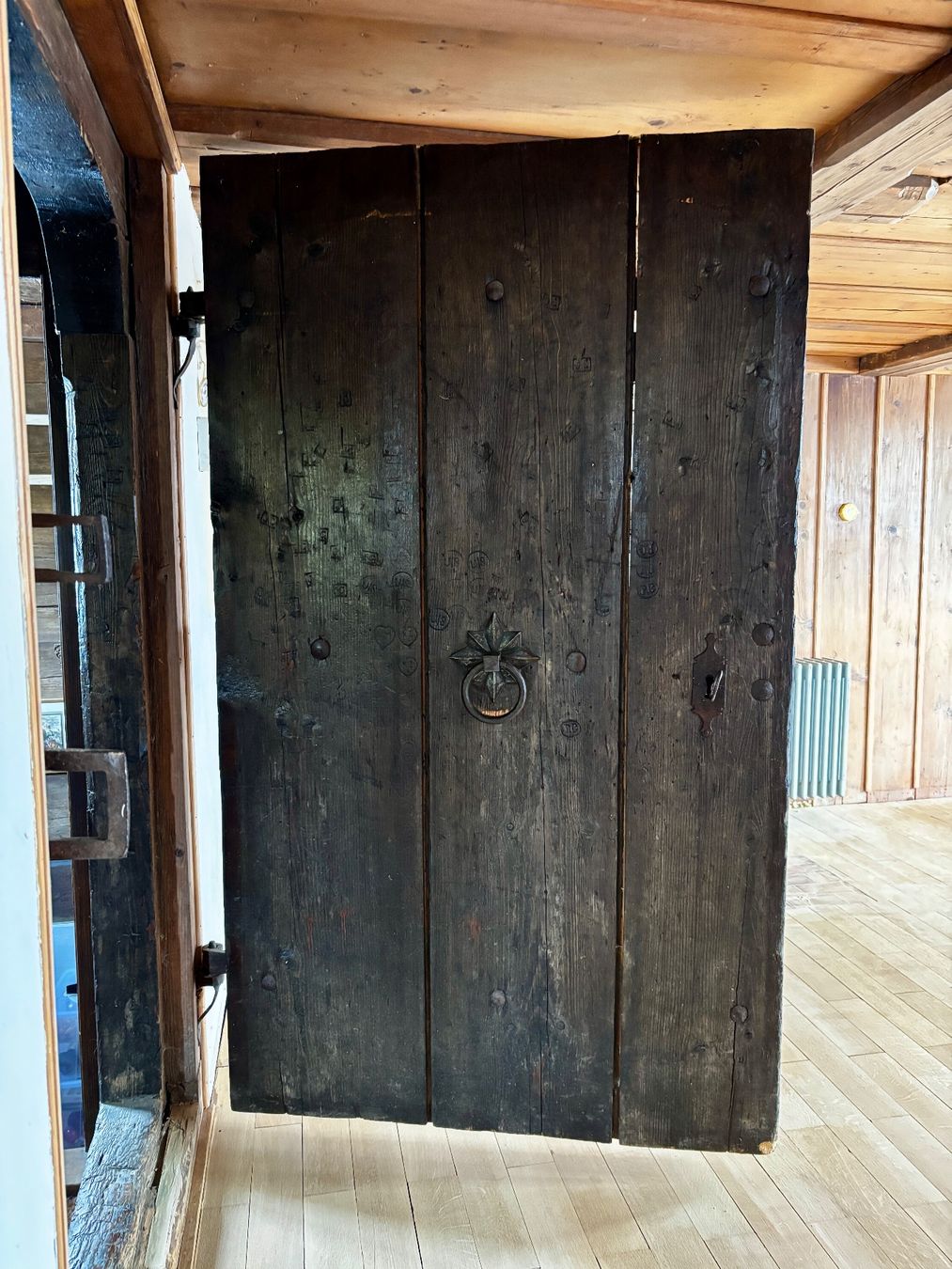 Porte: Brettertüre mit Gratleiste massiv – Usato da Gohl venduto da _N0E_ 4