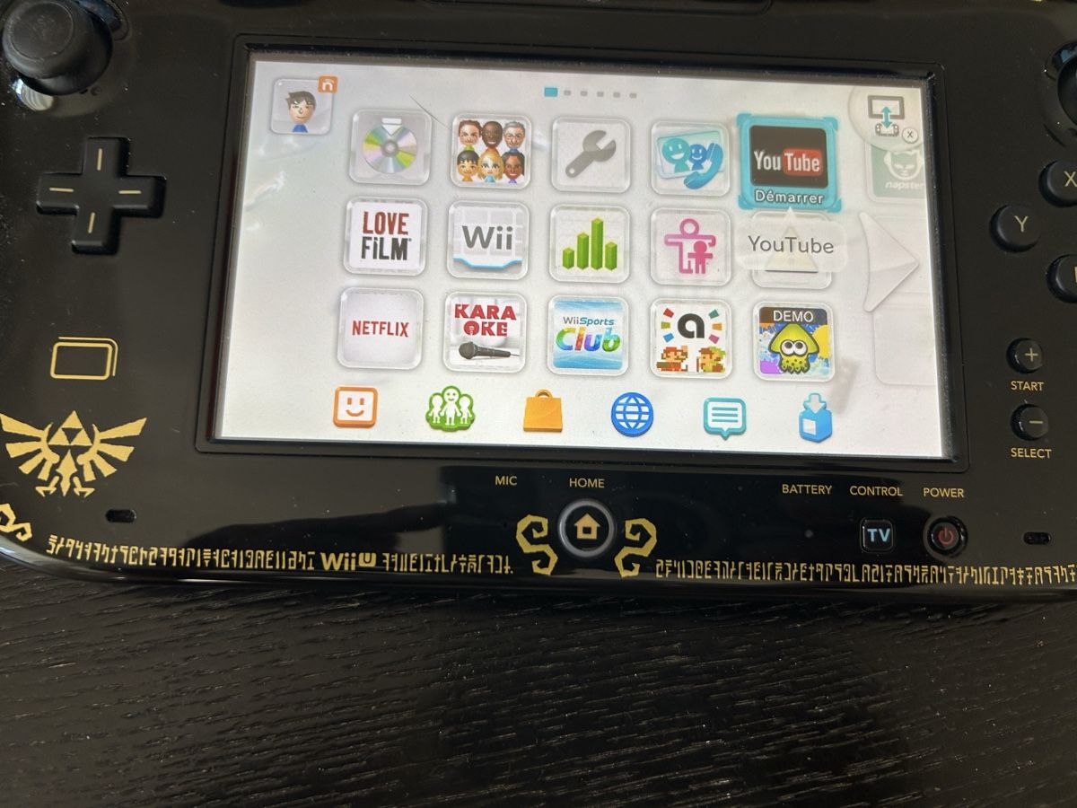 Nintendo Consoles: Wii U Zelda complete  – D'occasion à Pully par PongDayOne 1