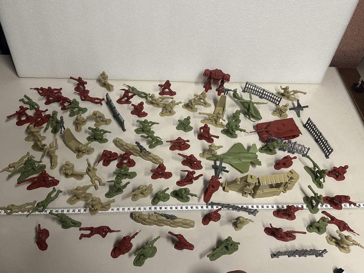 Figuren: Kunstoff Soldaten Set Krieger – Gebraucht aus Deitingen von Himhip