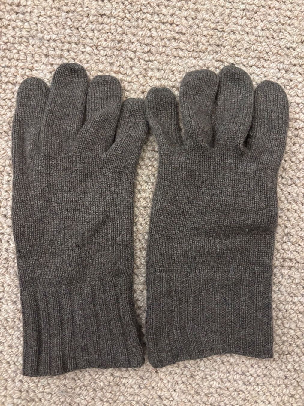 Handschuhe & Handstulpen: Warme Winterhandschuhe Kaschmir 100% – Gebraucht aus Zollikon von Ostendo 1