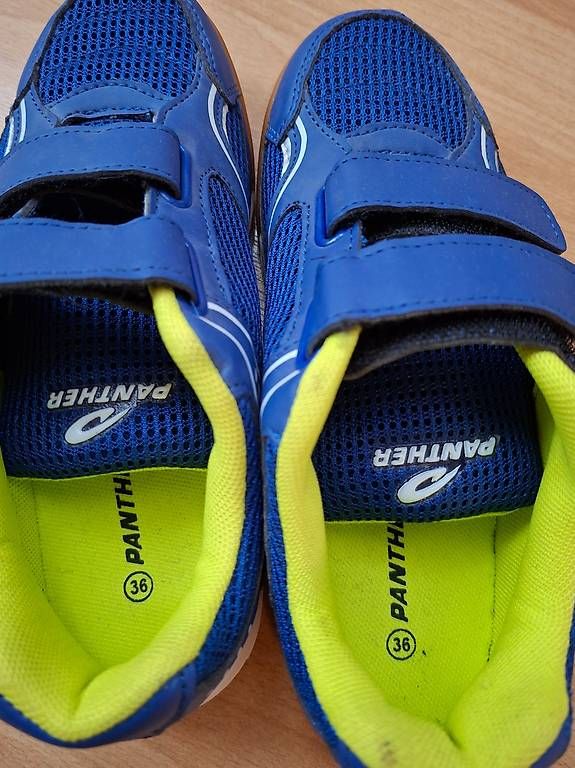 Scarpe per ragazzi: Kinder Hallenschuhe, Grösse: 36 – Usato da Wangen SZ venduto da coni2204_10 1